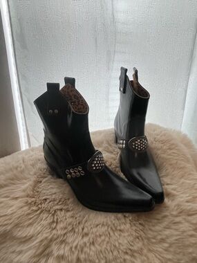 Black rubber Studded Western rain Boots